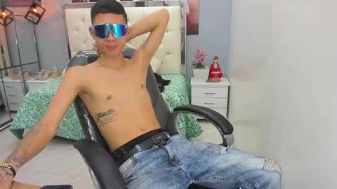 Snapshot of paul_ponce chatting on January 9, 1:14 pm PAUL online show from January 9, 1:14 pm