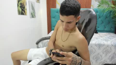 Snapshot of paul_ponce chatting on February 11, 10:48 pm PAUL online show from February 11, 10:48 pm