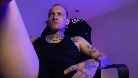 Snapshot of paul_razor chatting on December 14, 1:38 pm Paul online show from December 14, 1:38 pm