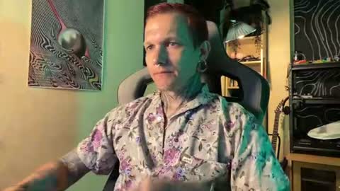 Snapshot of paul_razor chatting on June 29, 6:30 pm Paul online show from June 29, 6:30 pm