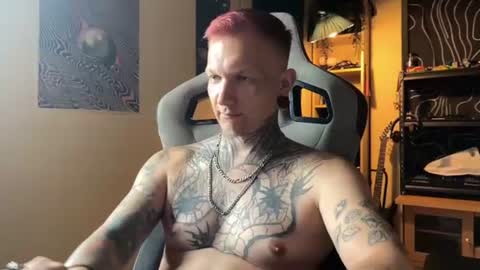 Snapshot of paul_razor chatting on June 30, 9:21 am Paul online show from June 30, 9:21 am