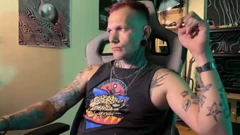 Snapshot of paul_razor chatting on July 2, 7:09 pm Paul online show from July 2, 7:09 pm