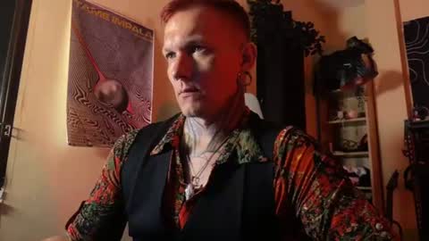 Snapshot of paul_razor chatting on July 12, 1:57 pm Paul online show from July 12, 1:57 pm