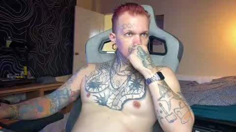 Snapshot of paul_razor chatting on July 28, 3:57 am Paul online show from July 28, 3:57 am
