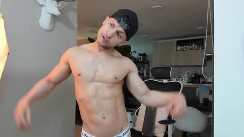 Snapshot of paul_reyborg chatting on September 27, 2:38 am Paul online show from September 27, 2:38 am