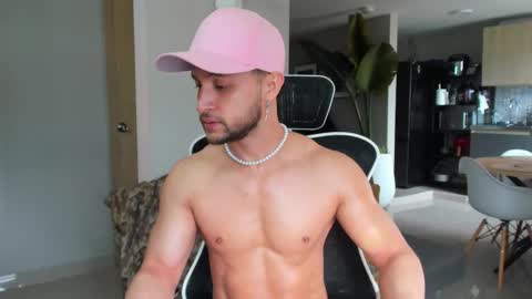 Snapshot of paul_reyborg chatting on February 8, 3:37 pm Paul online show from February 8, 3:37 pm