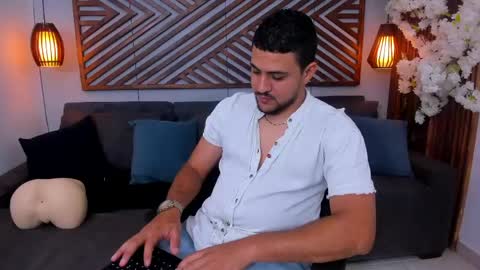 Paul Rivera online show from May 1, 1:21 am