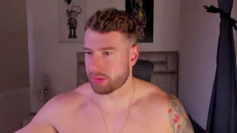 PAUL ROGER online show from March 11, 11:49 am