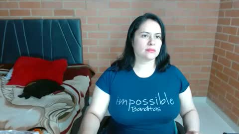 Snapshot of paula__117 chatting on June 1, 12:34 am paula__117 online show from June 1, 12:34 am
