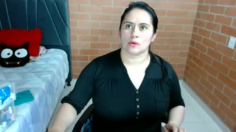 paula__117 online show from June 30, 10:55 pm