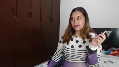 Snapshot of paula_anderson chatting on October 5, 6:01 am PAULA online show from October 5, 6:01 am