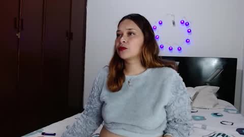 Snapshot of paula_anderson chatting on November 15, 3:37 am PAULA online show from November 15, 3:37 am