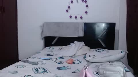 Snapshot of paula_anderson chatting on November 19, 4:23 am PAULA online show from November 19, 4:23 am