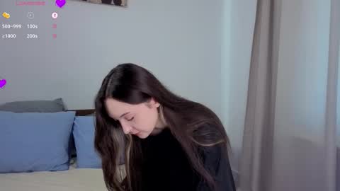 Snapshot of paulaharris chatting on October 18, 7:20 am Alice online show from October 18, 7:20 am