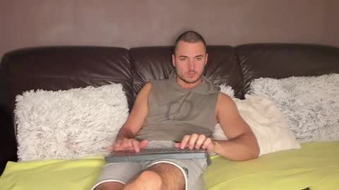 Snapshot of paulblack021 chatting on October 27, 2:48 am paulblack021 online show from October 27, 2:48 am