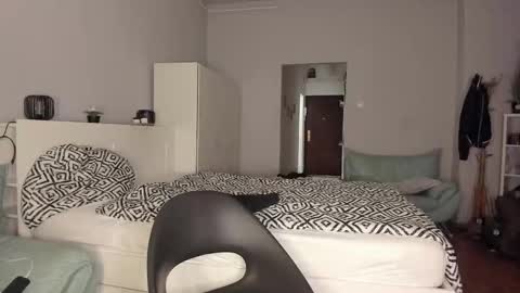 Snapshot of paulblack021 chatting on November 19, 7:58 pm paulblack021 online show from November 19, 7:58 pm