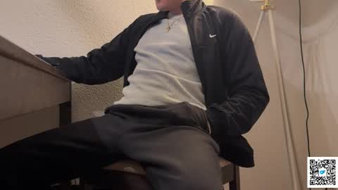 Snapshot of paulchen234xxx chatting on December 21, 5:25 am toni-paul online show from December 21, 5:25 am