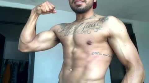 paulcock993331 online show from July 16, 5:41 pm