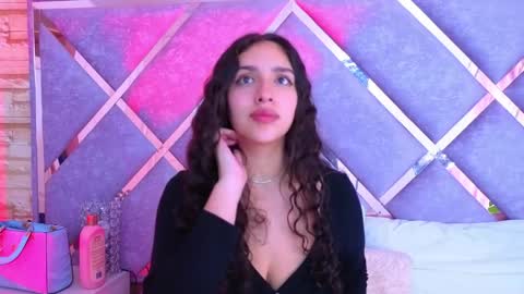 paulette_dupont_ online show from May 3, 3:23 am