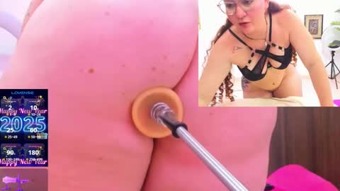 Snapshot of paulina_davis_ chatting on January 9, 4:19 am Paulina Davis online show from January 9, 4:19 am