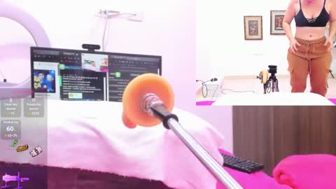 Snapshot of paulina_davis_ chatting on January 12, 1:42 am Paulina Davis online show from January 12, 1:42 am