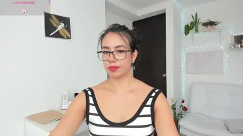Snapshot of paulina_dossantos chatting on July 31, 6:51 pm paulina online show from July 31, 6:51 pm