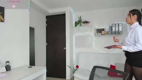 Snapshot of paulina_dossantos chatting on August 6, 6:43 pm paulina online show from August 6, 6:43 pm