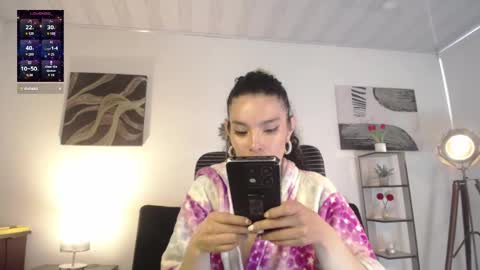 Snapshot of paulinabarnett_ chatting on February 15, 3:06 pm Paulina online show from February 15, 3:06 pm