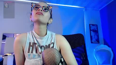 Snapshot of paulinabarnett_ chatting on February 28, 3:04 pm Paulina online show from February 28, 3:04 pm