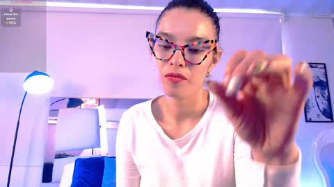 Snapshot of paulinabarnett_ chatting on March 3, 3:09 pm Paulina online show from March 3, 3:09 pm