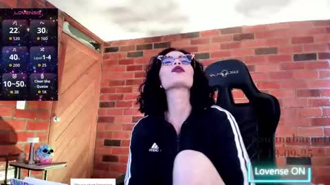 Snapshot of paulinabarnett_ chatting on September 18, 3:58 pm Paulina online show from September 18, 3:58 pm