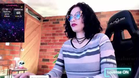 Snapshot of paulinabarnett_ chatting on September 20, 4:02 am Paulina online show from September 20, 4:02 am
