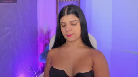 Paulina Belle online show from May 11, 1:39 pm