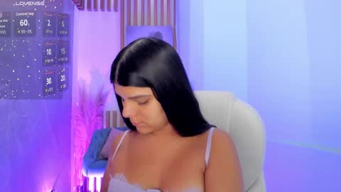 Paulina Belle online show from May 13, 1:30 pm