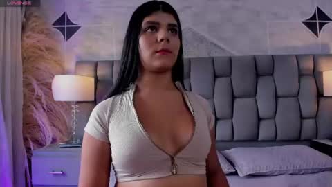 Paulina Belle online show from June 12, 3:00 pm
