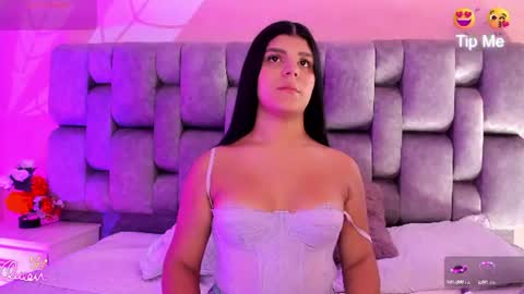 Paulina Belle online show from June 28, 2:23 pm