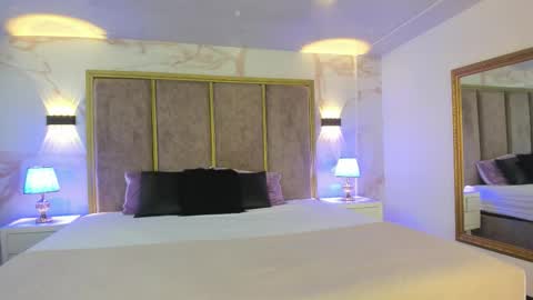 Paulina online show from October 20, 1:33 pm