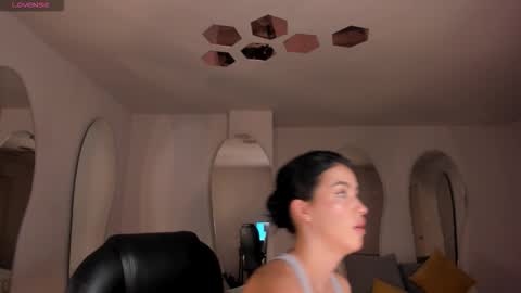 Paulina Santos  online show from November 2, 5:15 pm