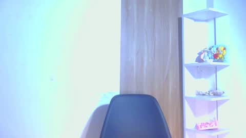 Snapshot of paulinawilliams chatting on August 1, 5:23 pm paulina online show from August 1, 5:23 pm