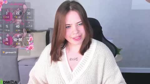 Snapshot of pauline_moore chatting on October 14, 9:21 am Erica online show from October 14, 9:21 am