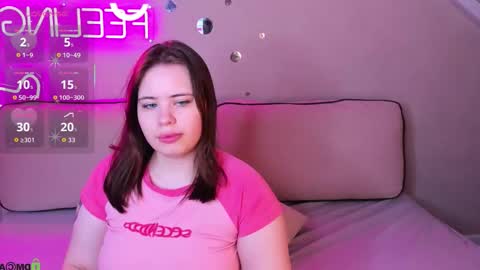 Snapshot of pauline_moore chatting on December 4, 8:45 am Erica online show from December 4, 8:45 am