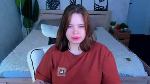 Erica online show from April 27, 3:15 am