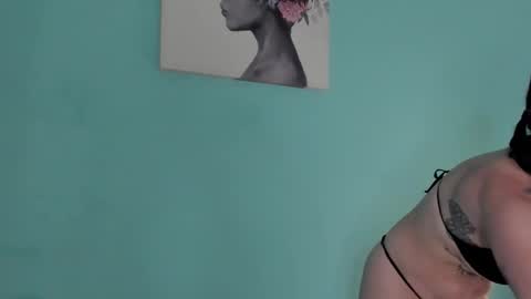 Snapshot of paulinnablue chatting on October 3, 8:39 pm Paulina Blue online show from October 3, 8:39 pm