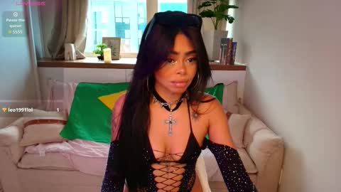 paulinne_clark online show from March 8, 7:28 pm