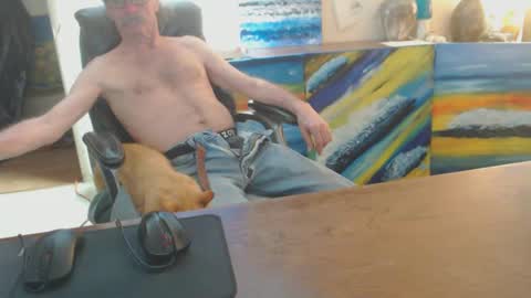 Snapshot of paulleroy chatting on February 8, 3:19 am paulleroy online show from February 8, 3:19 am