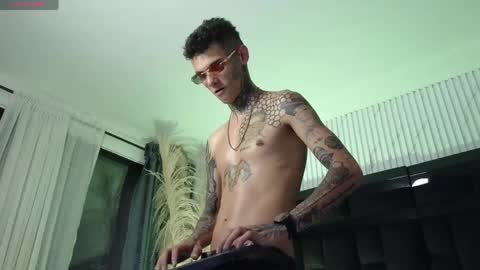 Paulo online show from June 8, 1:28 am