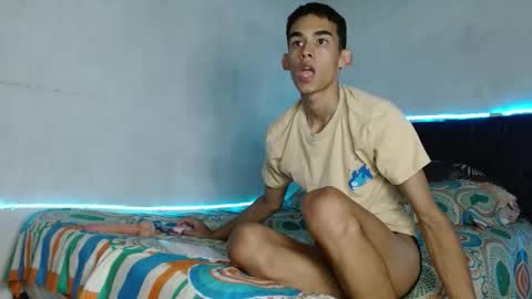 Snapshot of paulosex12 chatting on October 18, 4:30 pm paulosex12 online show from October 18, 4:30 pm