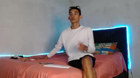 Snapshot of paulosex12 chatting on October 22, 11:59 pm paulosex12 online show from October 22, 11:59 pm