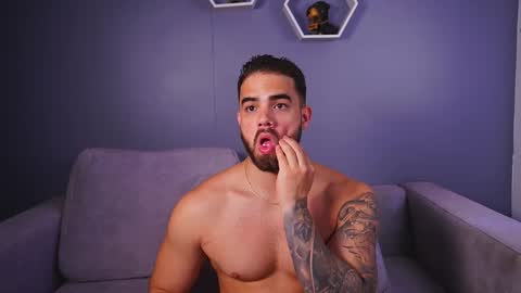 Paul Phoenix online show from November 19, 8:42 pm