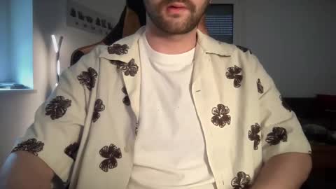 Snapshot of paulsimpsn chatting on February 1, 1:42 pm love bush online show from February 1, 1:42 pm